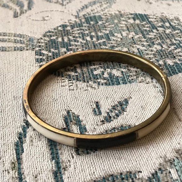 Costume Jewelry Bangle - cute for summer - Picture 4 of 8